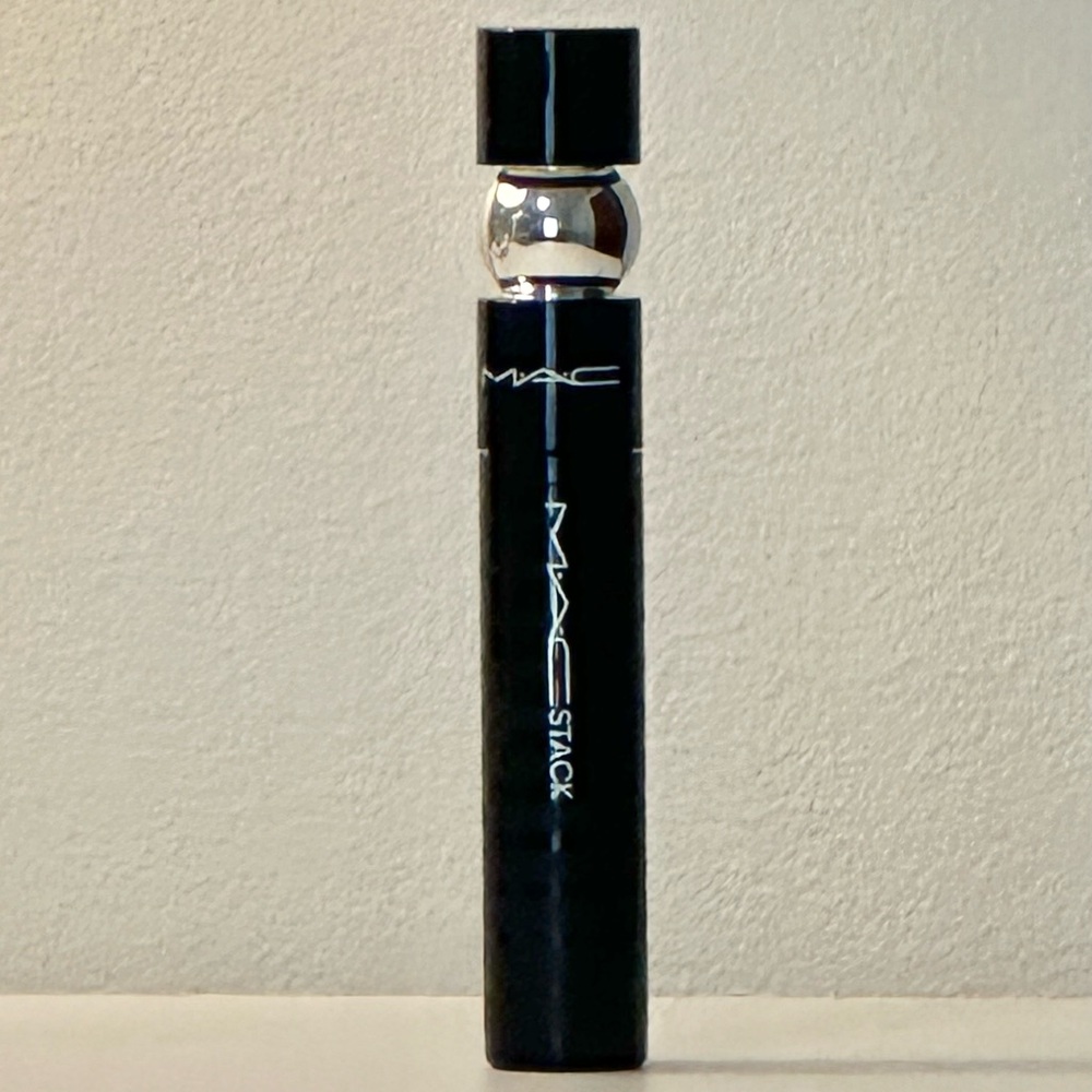 M.A.C (MAC) Stack Mascara - Black Stack - NEW, FULL SIZE